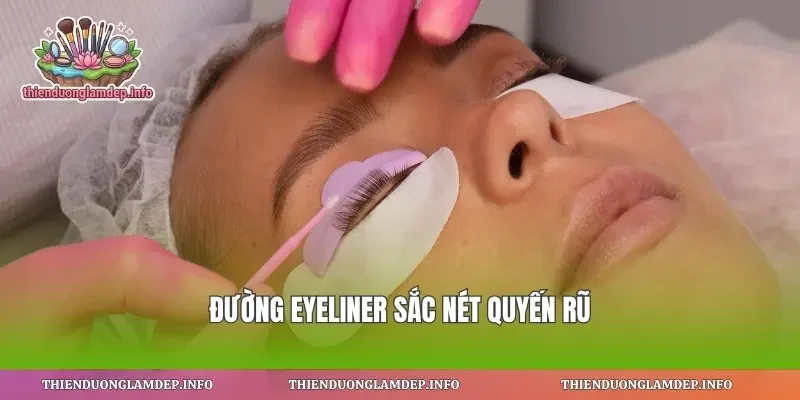 Đường eyeliner sắc nét quyến rũ